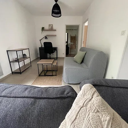 La Maison De *
